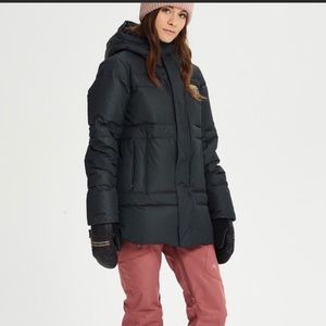 Burton Mora Moss snowboarding jacket- size M